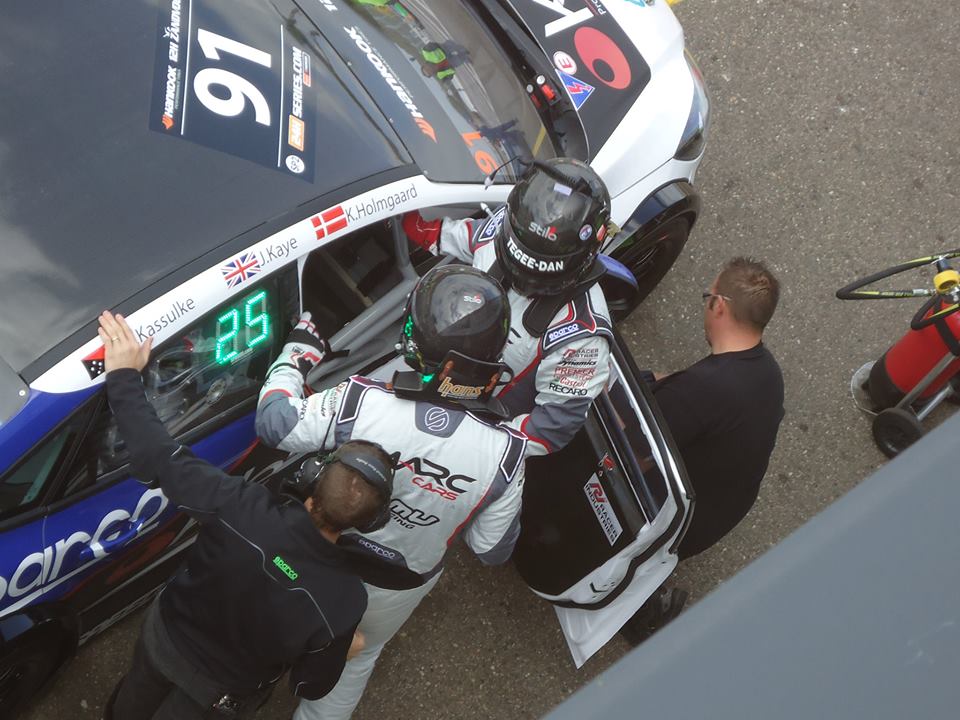 Kim Holmgaard er klar til at tage endnu en tørn i en af Marc Cars biler
(Foto: Kim Holmgaard)